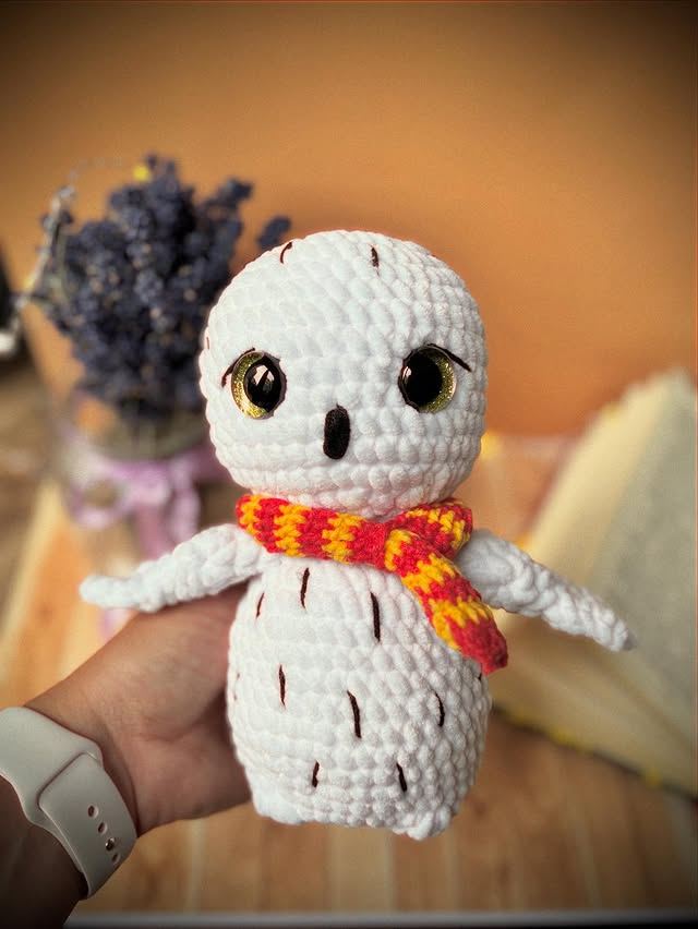 Handmade crochet Hedwig snowy owl from Harry Potter